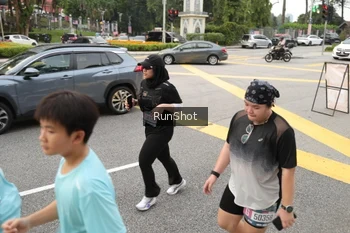 Runner Photo 4255441
