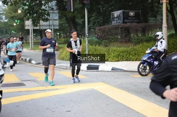 Runner Photo 4255453