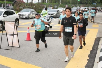 Runner Photo 4255465