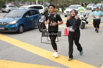 Runner Photo 4255470