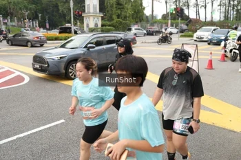 Runner Photo 4255472