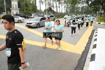 Runner Photo 4255497