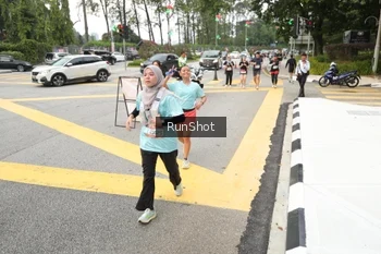 Runner Photo 4255557