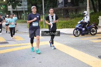 Runner Photo 4255564