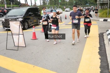 Runner Photo 4255572