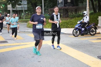 Runner Photo 4255586