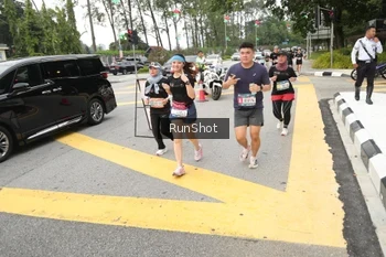 Runner Photo 4255588
