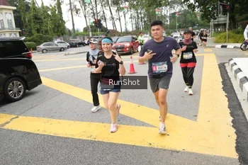Runner Photo 4255597
