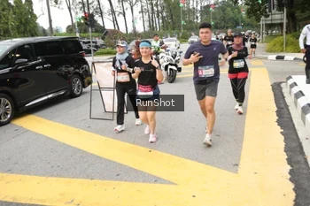 Runner Photo 4255599
