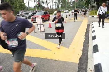 Runner Photo 4255605