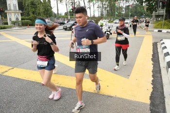 Runner Photo 4255611