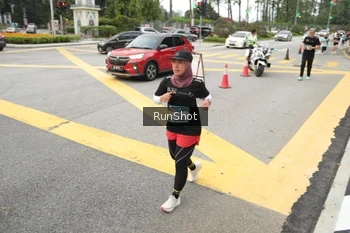 Runner Photo 4255619