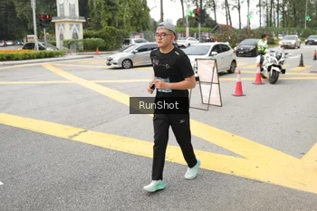 Runner Photo 4255641