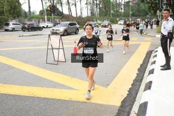 Runner Photo 4255653