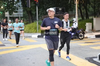 Runner Photo 4255661