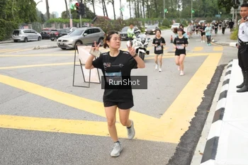 Runner Photo 4255664