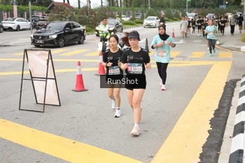 Runner Photo 4255668
