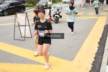 Runner Photo 4255675