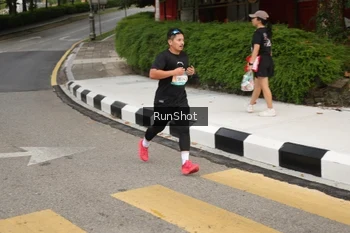 Runner Photo 4255684
