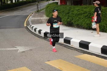 Runner Photo 4255691
