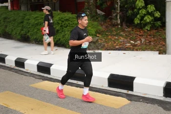 Runner Photo 4255697