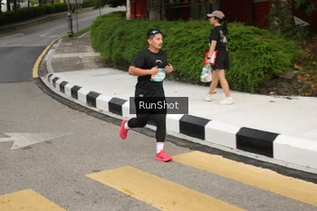 Runner Photo 4255698