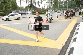Runner Photo 4255715