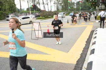 Runner Photo 4255716