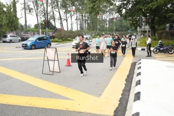 Runner Photo 4255724