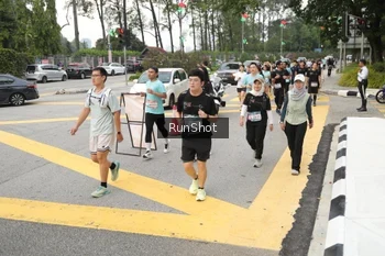 Runner Photo 4255746
