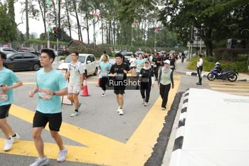 Runner Photo 4255748