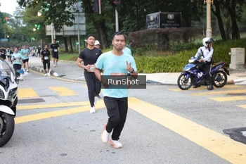Runner Photo 4255772