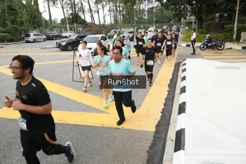 Runner Photo 4255777
