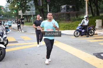 Runner Photo 4255786