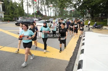 Runner Photo 4255788