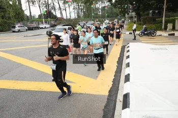 Runner Photo 4255791