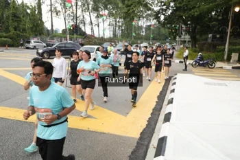 Runner Photo 4255792