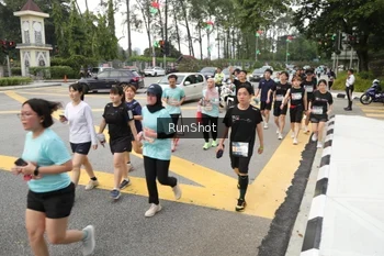 Runner Photo 4255796