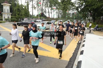 Runner Photo 4255810
