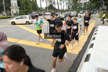 Runner Photo 4255812