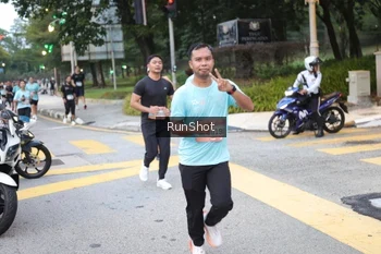 Runner Photo 4255815