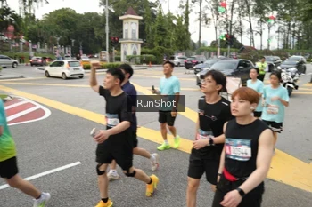 Runner Photo 4255836