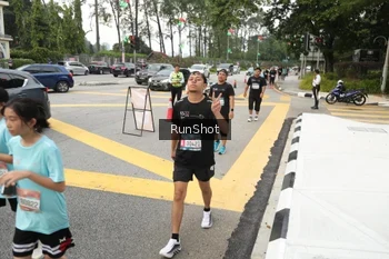 Runner Photo 4255839