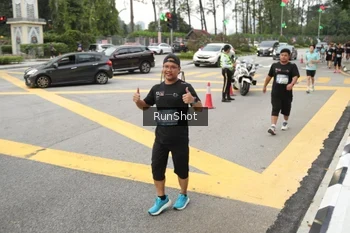 Runner Photo 4255856