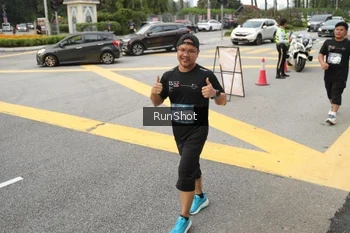 Runner Photo 4255859