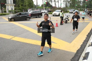 Runner Photo 4255861