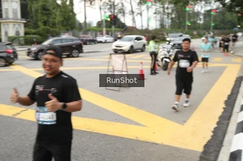 Runner Photo 4255862