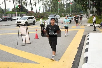 Runner Photo 4255865