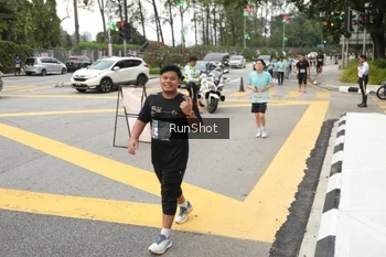 Runner Photo 4255871