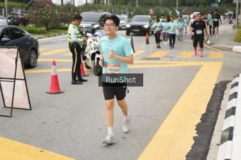 Runner Photo 4255874